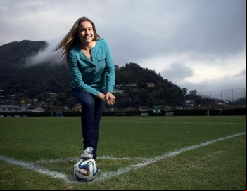 Fernanda Gentil falou sobre marido no Programa do JÃ´