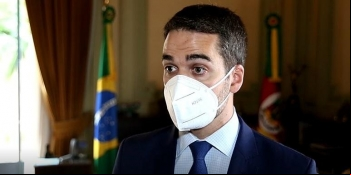 Governador Leite pede medida cautelar para volta Ã s aulas presenciais
